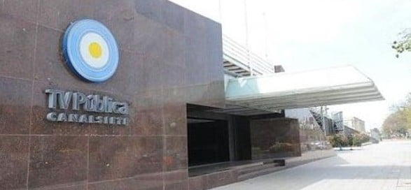 Autoridades de RTA junto a la Mesa del Audiovisual Cordobés